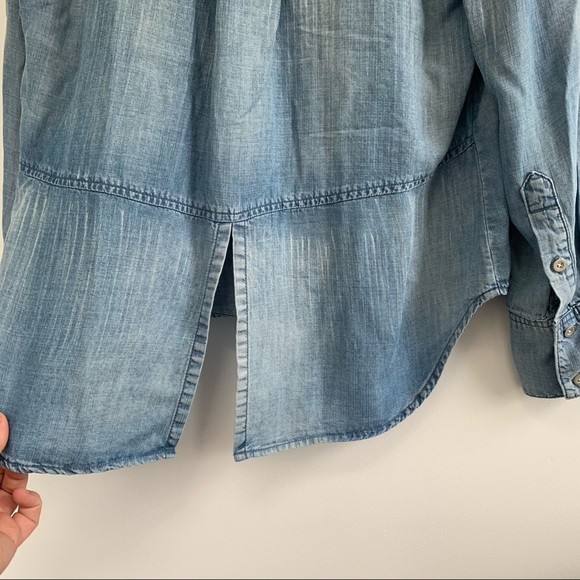 EUC Cloth & Stone Button Down Chambray shirt small - Picture 7 of 7